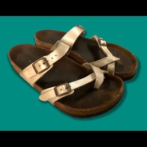 Birkenstock Cream Sandals (Size 7.5 US/38 EU)